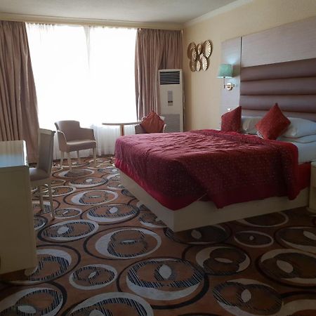 Отель Nicon Luxury Абуджа Экстерьер фото