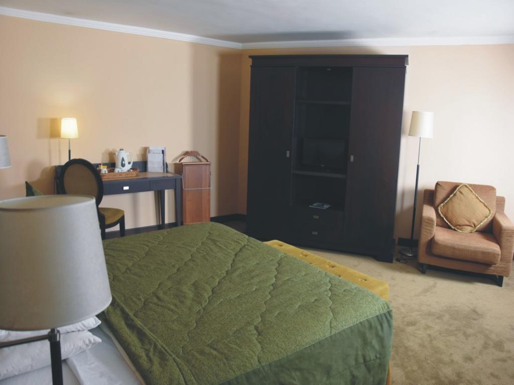 Отель Nicon Luxury Абуджа Экстерьер фото