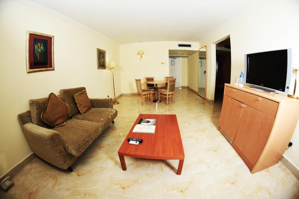 Отель Nicon Luxury Абуджа Экстерьер фото