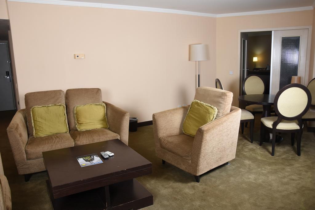 Отель Nicon Luxury Абуджа Экстерьер фото